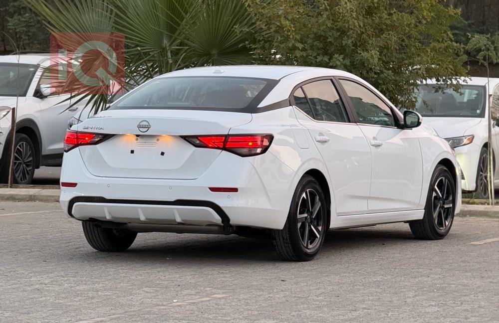 نيسان سنترا